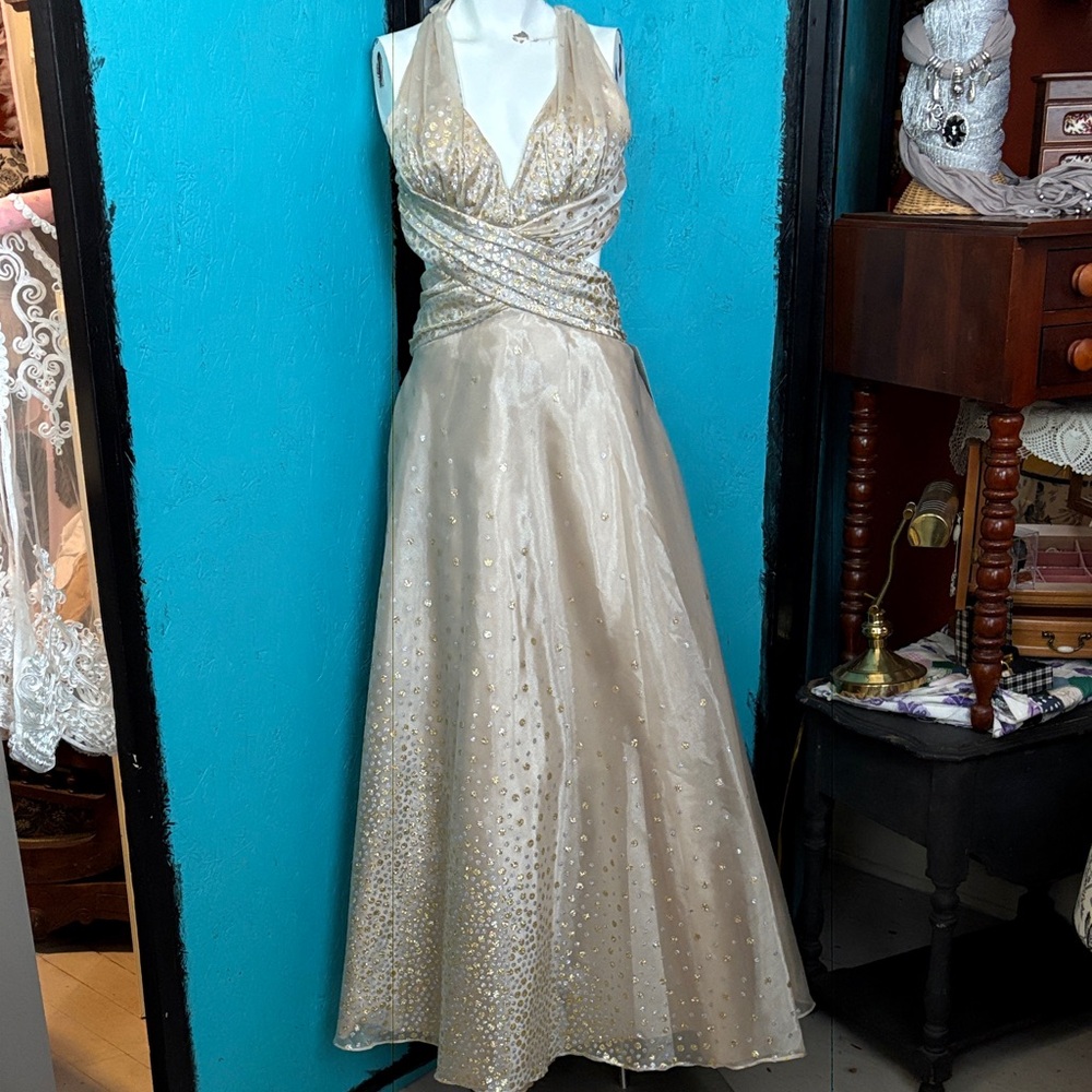 Beautiful Gold Backless Floor Length Gown NOS